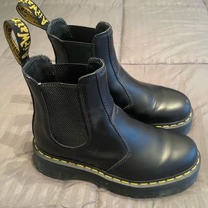 DR. MARTENS 2976 Quad Platform Black Womens Chelsea Boots